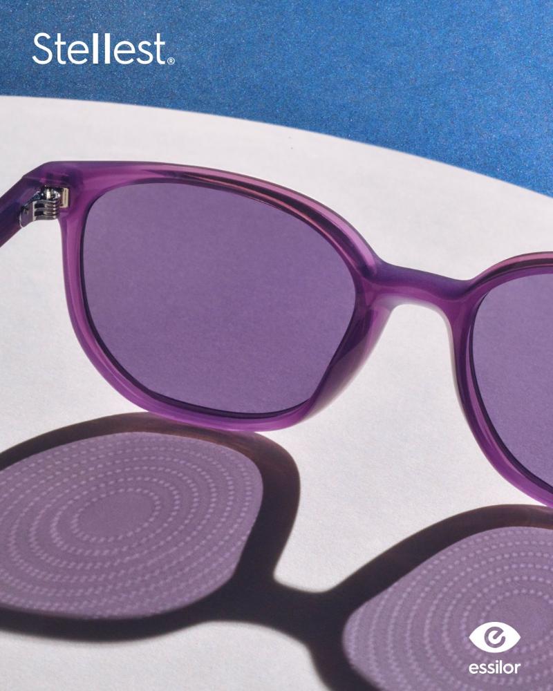 Criança usando lentes Stellest no cotidiano