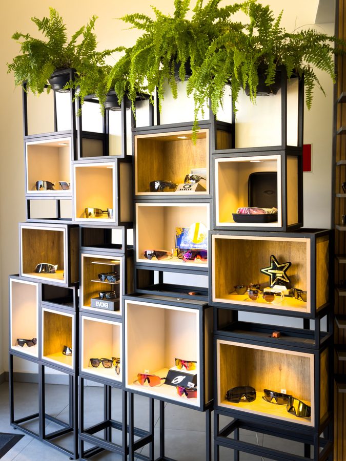 Vitrine de óculos esportivos — Loja 2